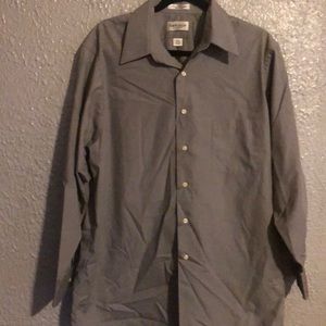 VanHeusen Long-Sleeve Dress Shirt